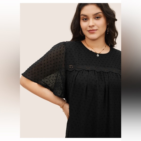 BloomChic Plus Size 2XL Solid Texture Lace Trim See Through Gathered Blouse us18 - Picture 3 of 8
